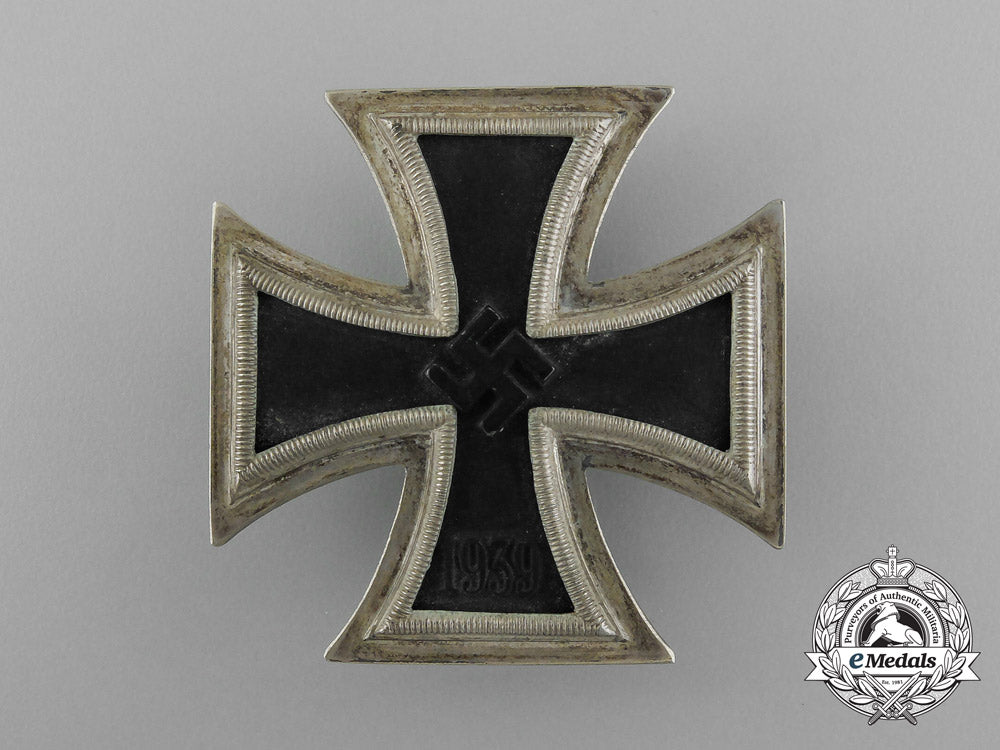 an_iron_cross1939_first_class_by_c._e._juncker_in_its_original_case_of_issue_e_1842