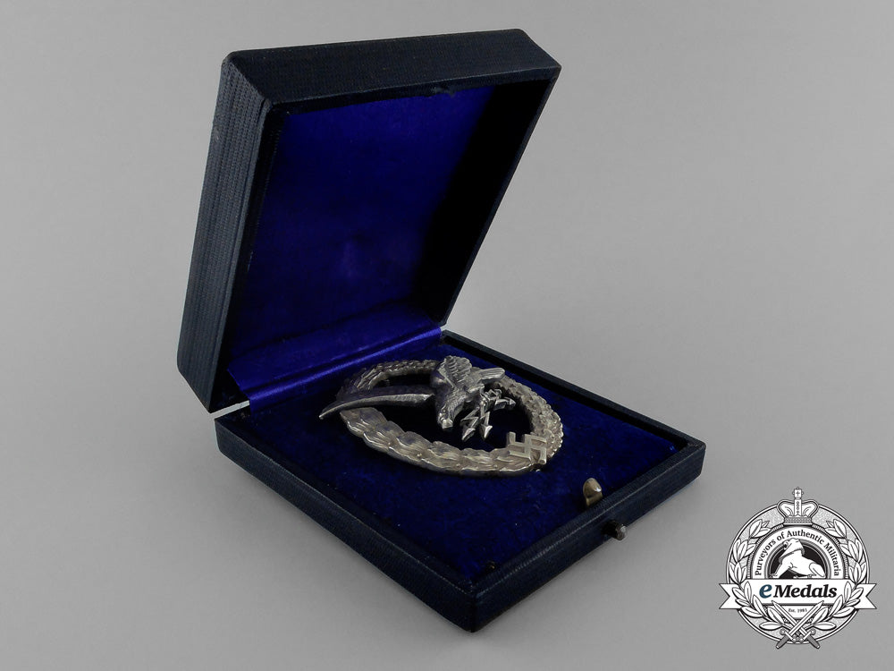 an_early_quality_cased_luftwaffe_radio_operator&_air_gunner_badge_by_c._e._juncker_e_1852