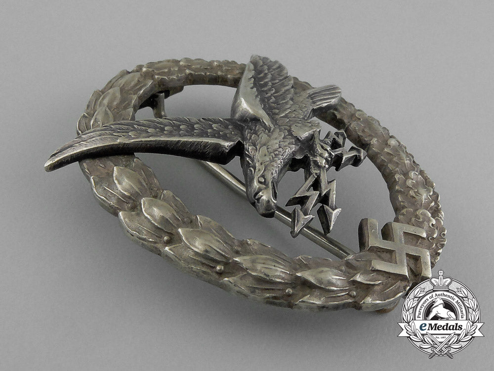 an_early_quality_cased_luftwaffe_radio_operator&_air_gunner_badge_by_c._e._juncker_e_1855
