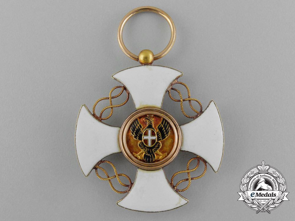 an_italian_order_of_the_crown_in_gold;5_th_class,_knight_e_1914