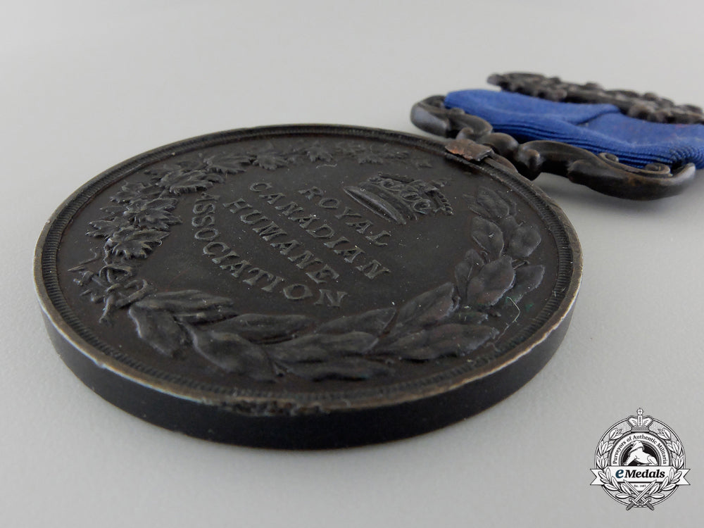 a_royal_canadian_humane_association_medal_for_the_rescuing_of_the_crew_of_the_hera1899_e_1_2