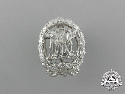 a_miniature_silver_grade_drl_sport_badge_by_wernstein_of_jena_e_2088