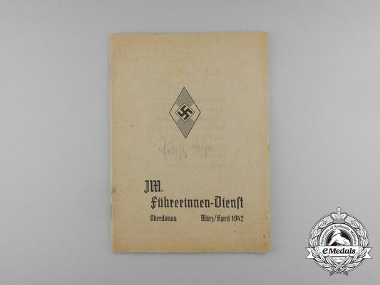 an_official_hj_young_girls_leader_service_handbook_e_2186