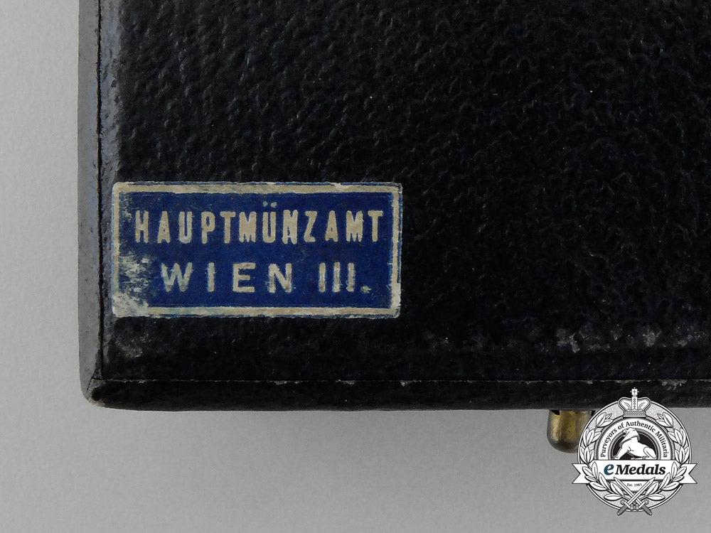 a_mint_gold_grade_wound_badge_in_its_original_case_of_issue_by_the_official_vienna_state_mint_e_2267