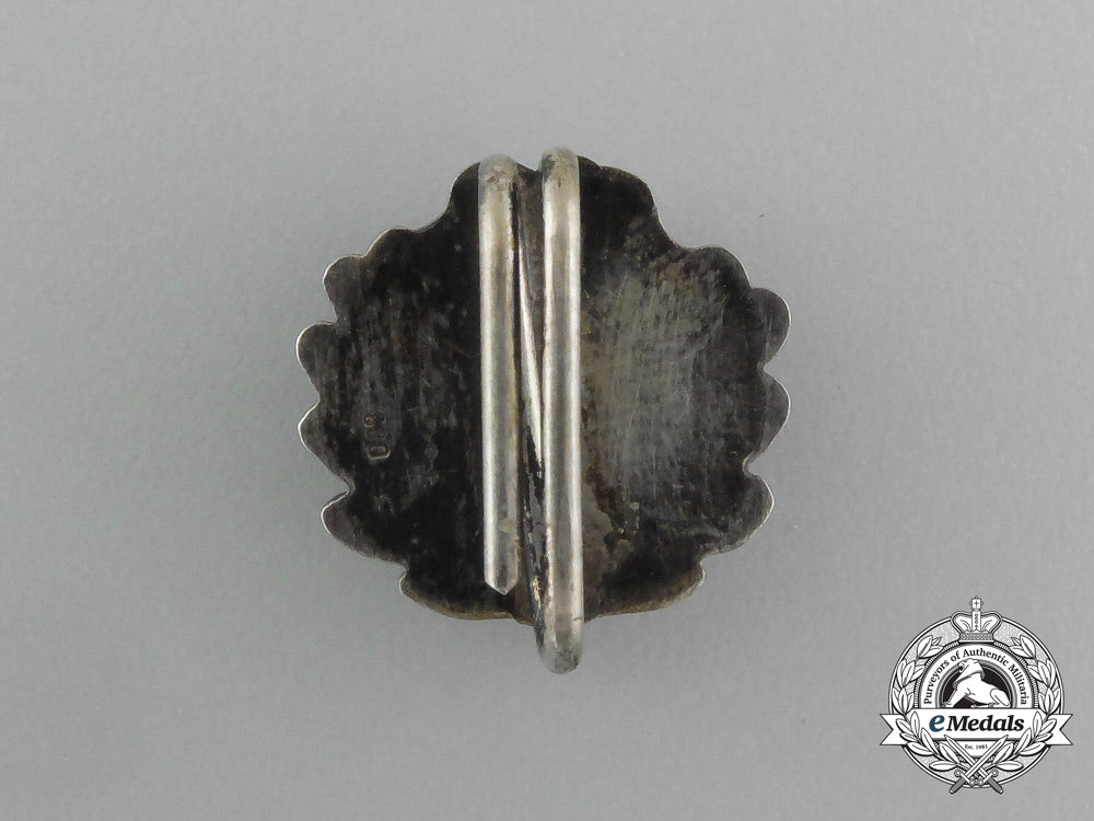 a_cased_set_of_oakleaves_to_the_knight’s_cross_of_the_iron_cross1939;1957_version_e_2279
