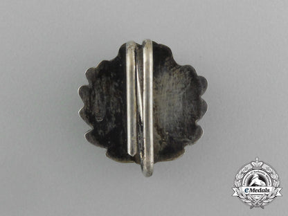 a_cased_set_of_oakleaves_to_the_knight’s_cross_of_the_iron_cross1939;1957_version_e_2279