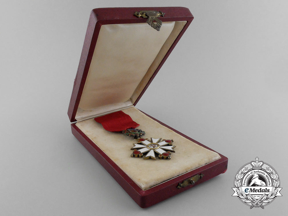a_scarce_latvian_order_of_vesthardus(_aka_order_of_viesturs)_with_case_e_2653