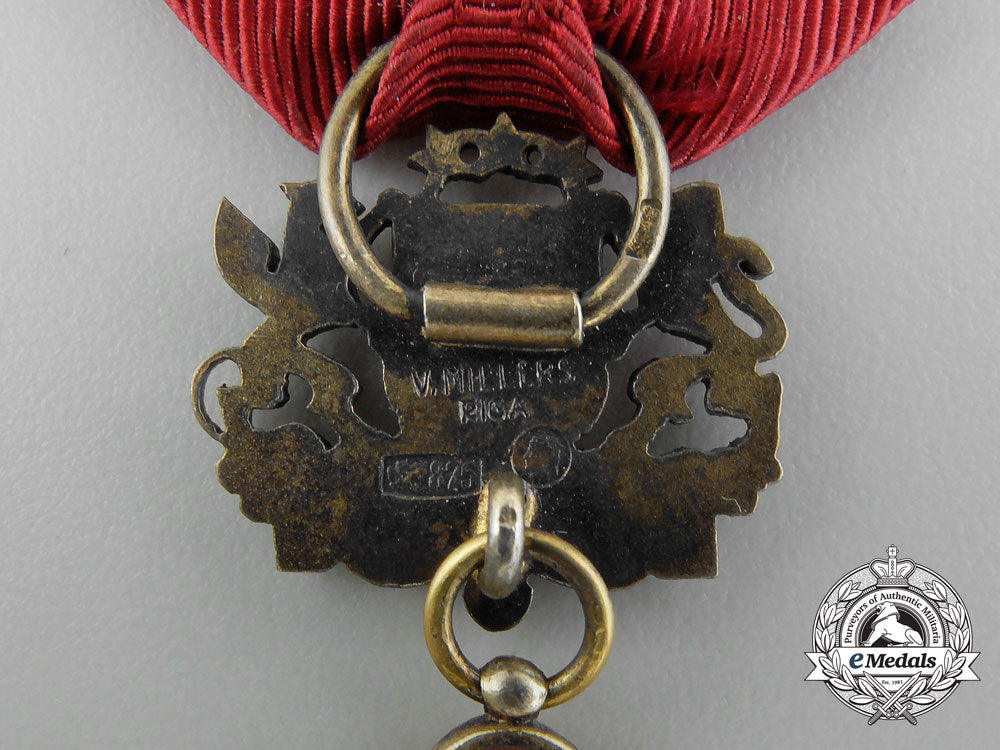 a_scarce_latvian_order_of_vesthardus(_aka_order_of_viesturs)_with_case_e_2660