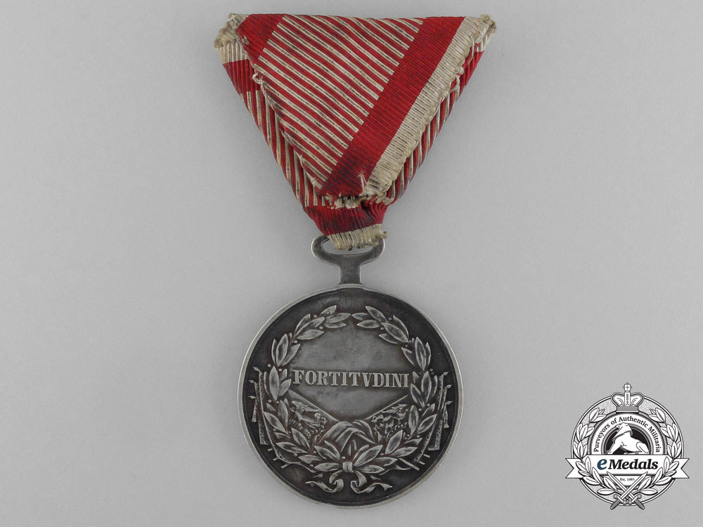 an_austrian_bravery_medal;_silver_grade_medal;1_st_class_e_2676