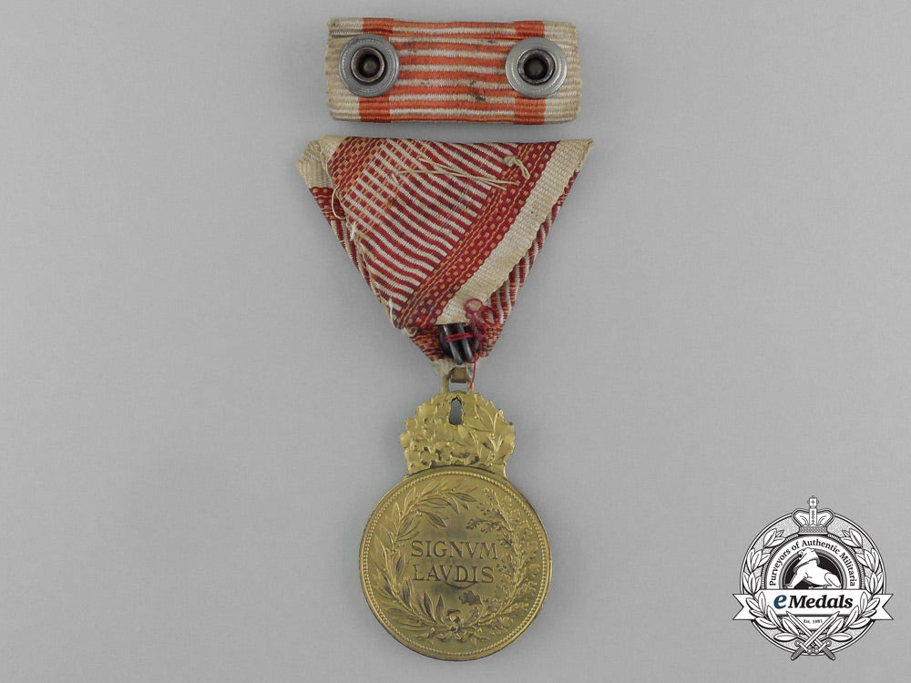 an_austrian_military_merit_medal;_bronze_grade,_karl_i(1917-1918)_and_silver_grade_ribbon_bar_e_2740