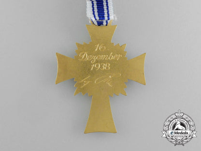 a_gold_grade_mother’s_cross_in_its_original_case_of_issue_e_2973