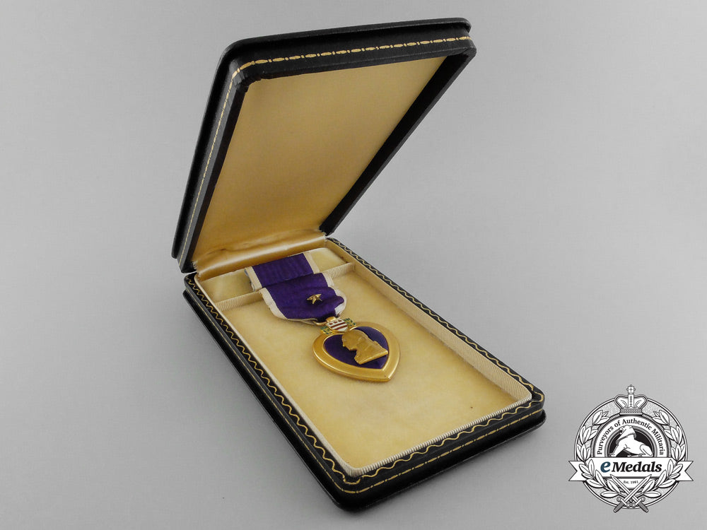 an_american_purple_heart_with_case_e_2991