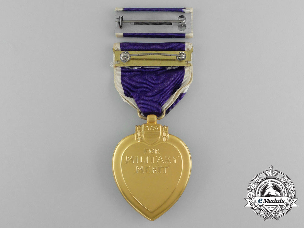 an_american_purple_heart_with_case_e_2994