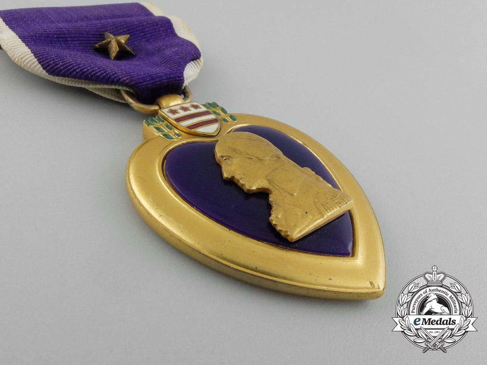 an_american_purple_heart_with_case_e_2995