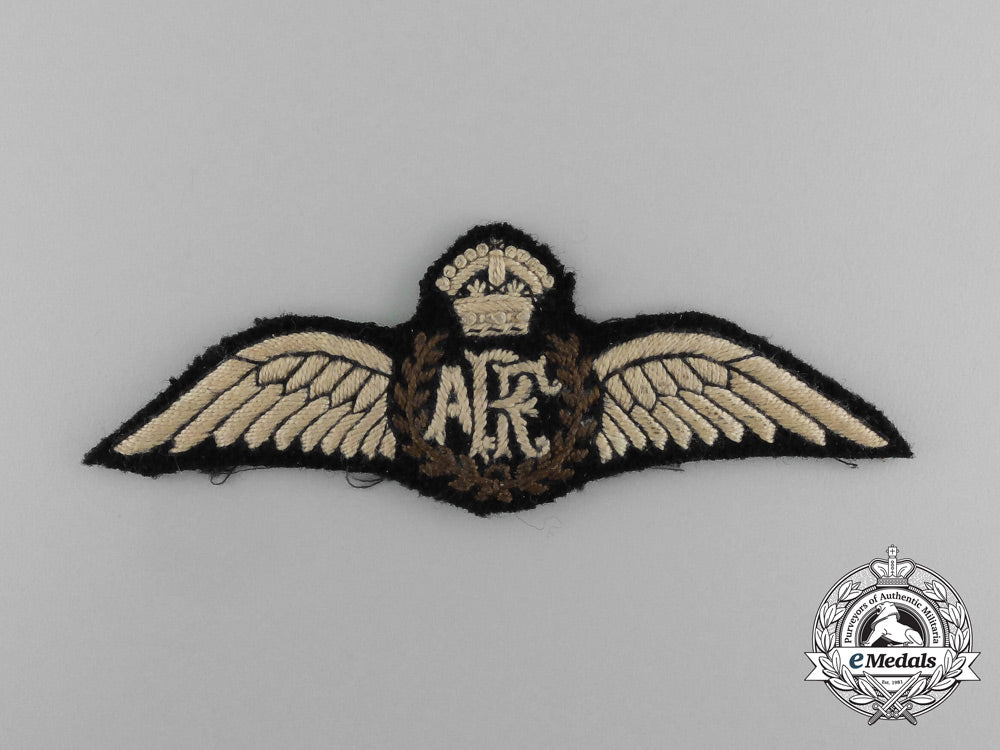 a_first_war_royal_flying_corps_arf_monogram"_toronto"_wing,_issued_at_camp_borden1918_e_3019