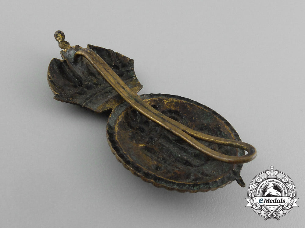 a_post-1907_austrian_petty_officer's_cap_badge_e_3106