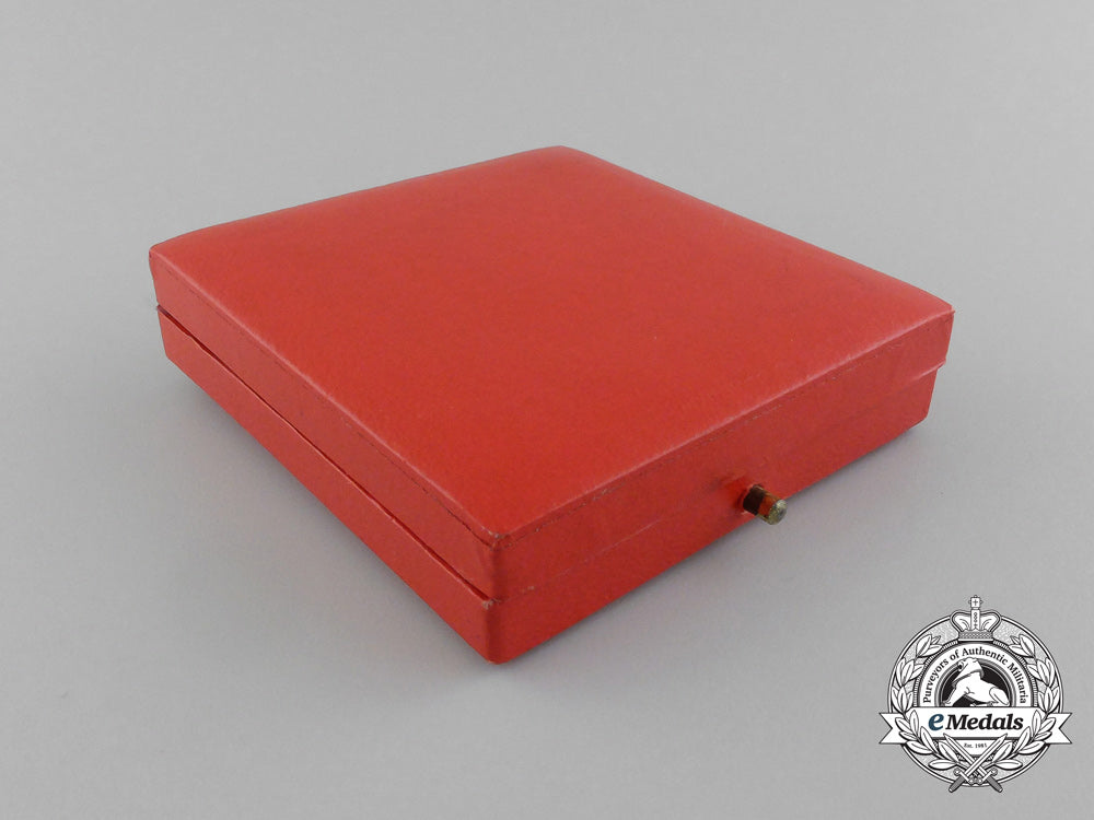 a_mint_drk(_german_red_cross)_decoration3_rd_class_in_its_original_ldo_case_of_issue_e_3182