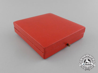 a_mint_drk(_german_red_cross)_decoration3_rd_class_in_its_original_ldo_case_of_issue_e_3182