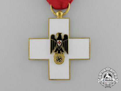 a_mint_drk(_german_red_cross)_decoration3_rd_class_in_its_original_ldo_case_of_issue_e_3185