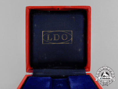 a_mint_drk(_german_red_cross)_decoration3_rd_class_in_its_original_ldo_case_of_issue_e_3188