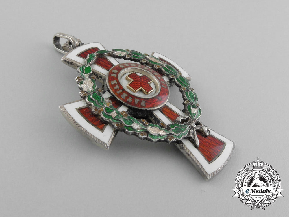 an_austrian_honour_decoration_of_the_red_cross;1_st_class_cross_with_war_decoration_e_3253