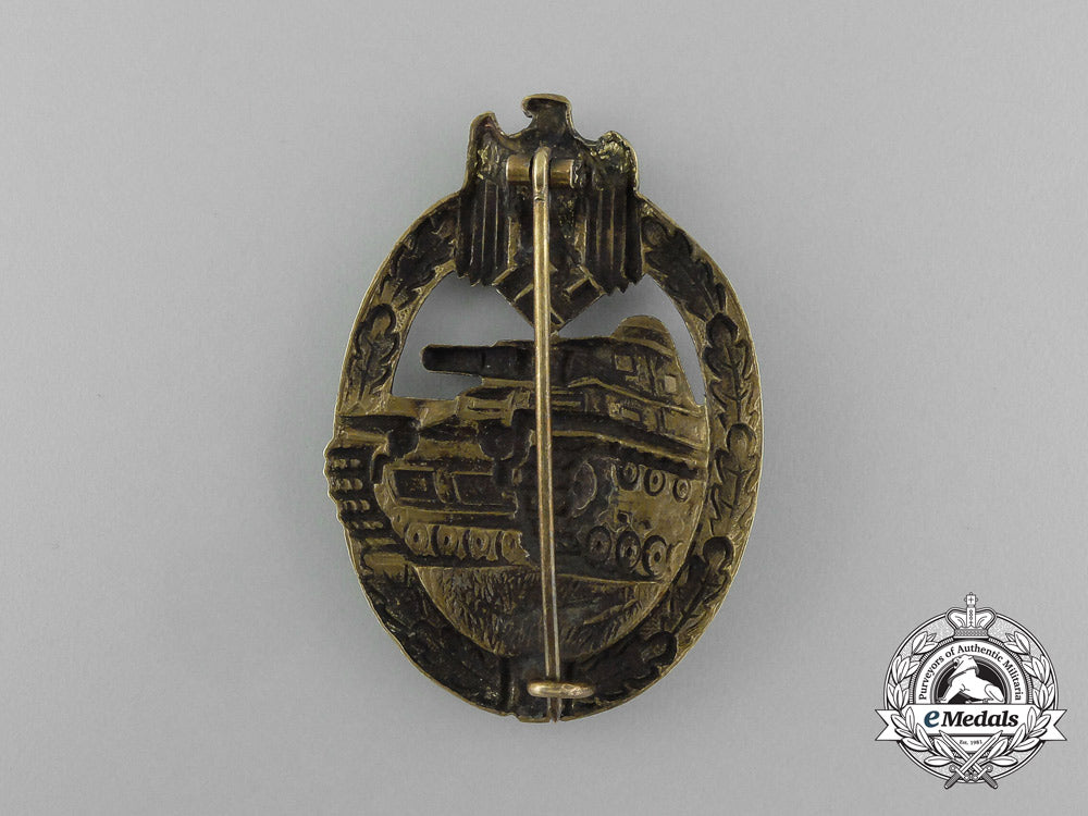 an_early_bronze_grade_tank_badge;_hollow_version_e_3954