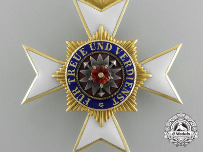 a_house_order_of_schaumburg-_lippe_honour_cross_in_gold;3_rd_class_e_4163