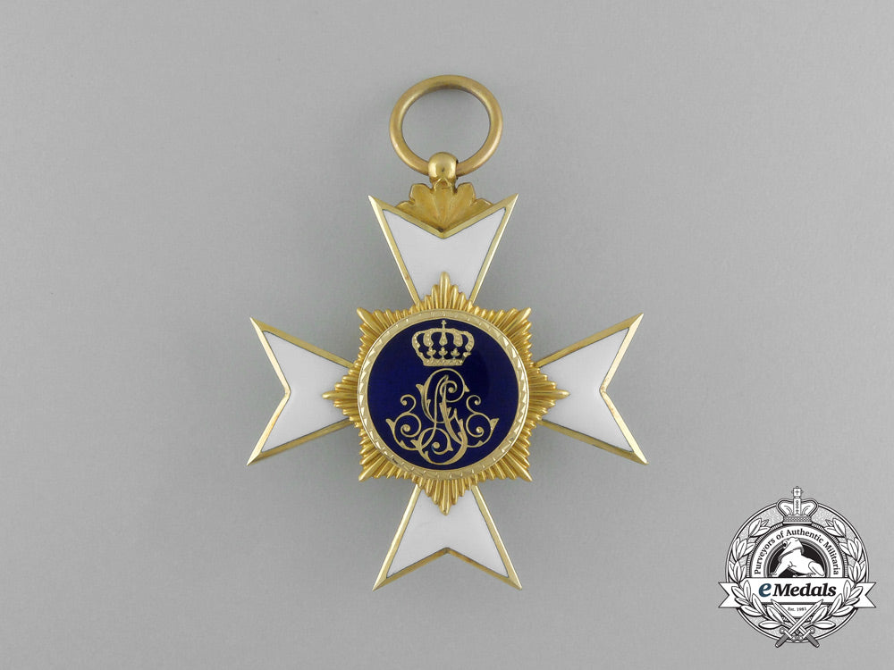 a_house_order_of_schaumburg-_lippe_honour_cross_in_gold;3_rd_class_e_4165