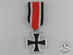 An Iron Cross 1939 Second Class By Rudolf Wächtler & Lange In Its Original Packet Of Issue