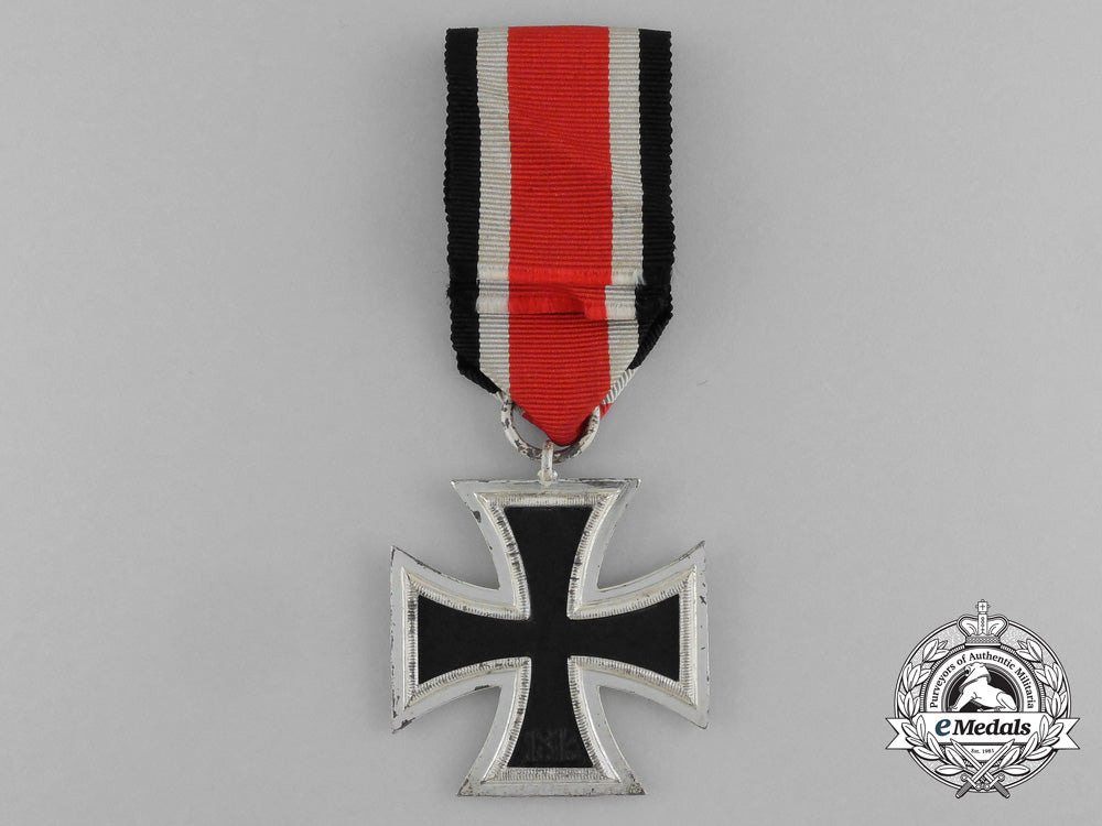 an_iron_cross1939_second_class_by_rudolf_wächtler&_lange_in_its_original_packet_of_issue_e_4179