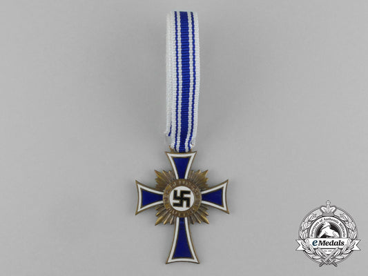a_bronze_grade_mother’s_cross“_mutterehrenkreuz”_e_4183