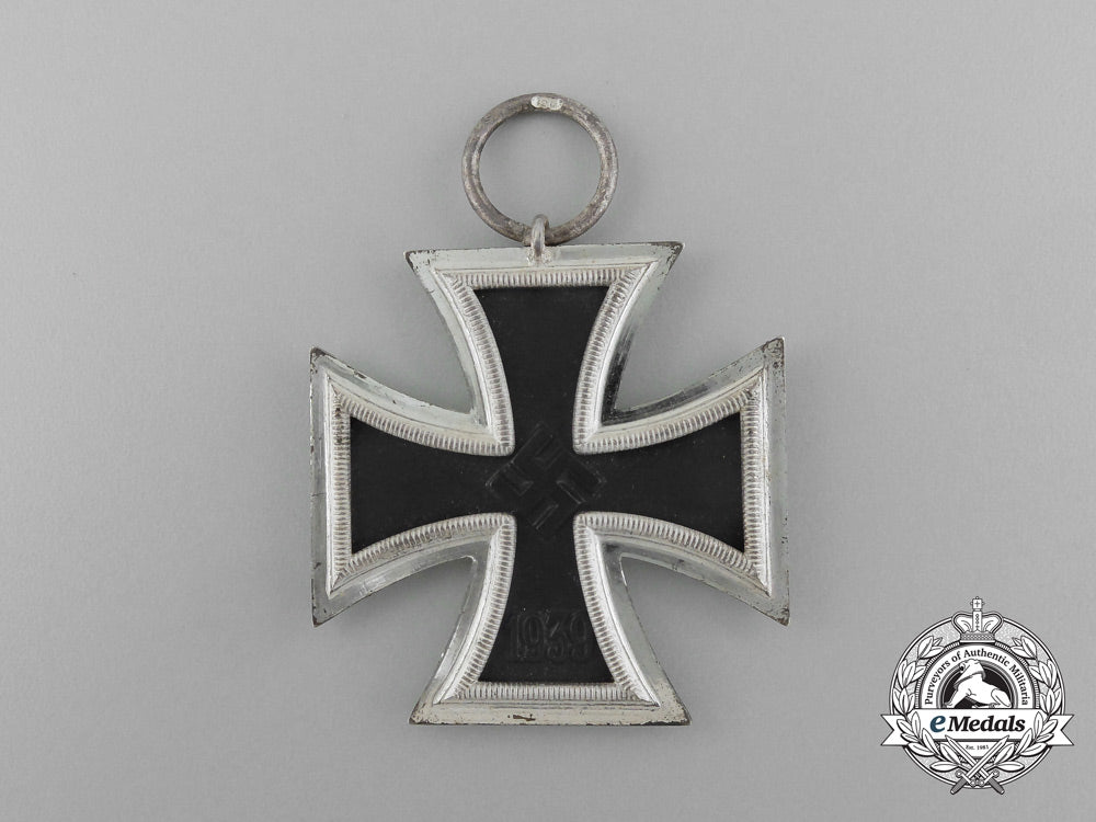 a_mint_iron_cross1939_second_class_by_gustav_brehmer_of_markneukirchen_e_4198