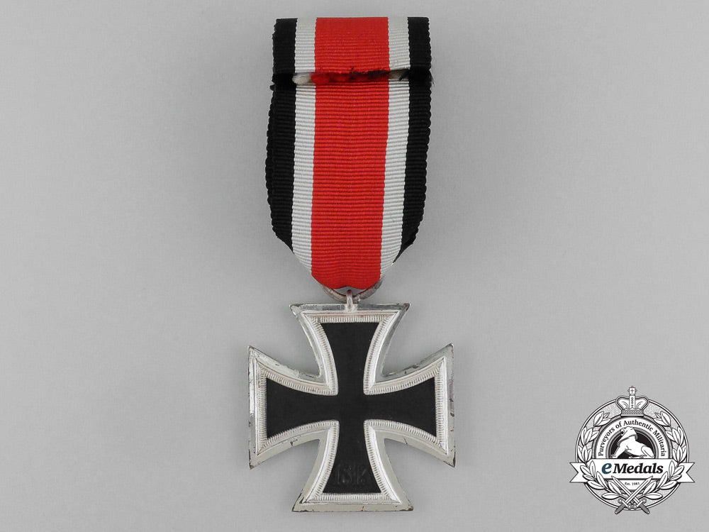 a_mint_iron_cross1939_second_class_by_gustav_brehmer_of_markneukirchen_e_4200