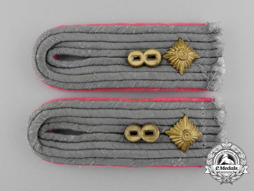 a_pair_of_wehrmacht_heer(_army)_panzertruppe_oberleutnant_shoulder_boards_e_4218