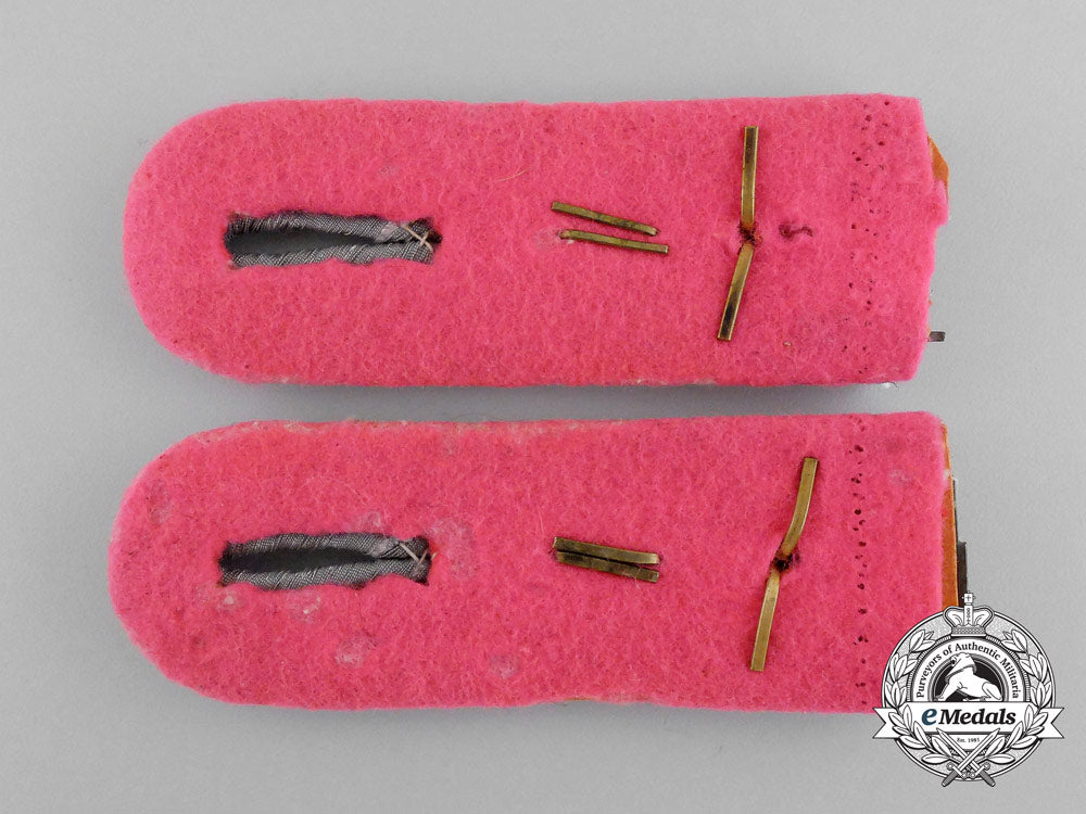 a_pair_of_wehrmacht_heer(_army)_panzertruppe_oberleutnant_shoulder_boards_e_4219