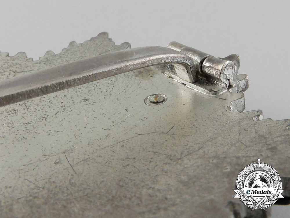 a_scarce_german_cross_in_silver_by_deschler;_heavy_version_with_case_e_4281