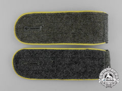 A Pair Of Wehrmacht Signals Enlisted Man’s Shoulder Boards