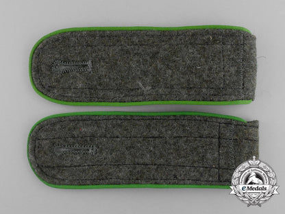 a_pair_of_wehrmacht_gebirgsjäger_enlisted_man’s_shoulder_boards_e_4405