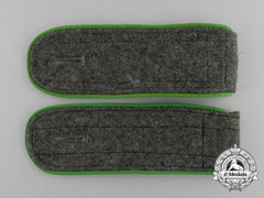 A Pair Of Wehrmacht Gebirgsjäger Enlisted Man’s Shoulder Boards