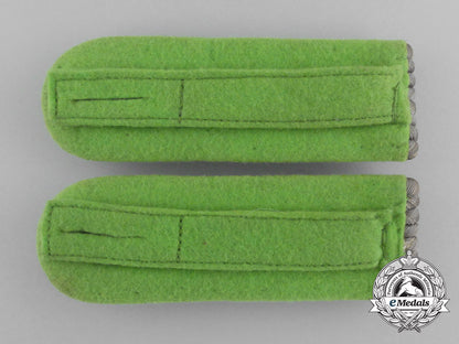 a_pair_of_wehrmacht_panzer_grenadier_hauptmann(_captain)_shoulder_boards_e_4423