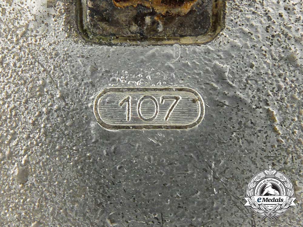 a_second_war_german_silver_grade_wound_badge_by_carl_wild_e_4440