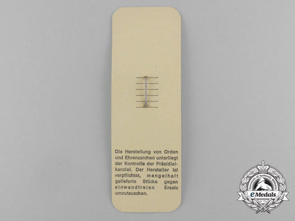 a_second_war_german_miniature_iron_cross_stickpin_grouping_on_its_ldo_salesman’s_board_e_4446
