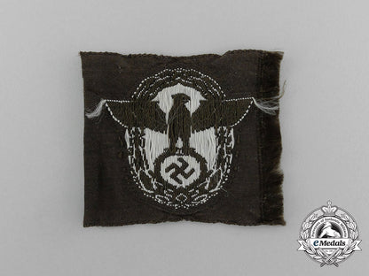 a_mint_and_unissued_eastern_people’s_police_m43_overseas_cap_insignia_e_4502