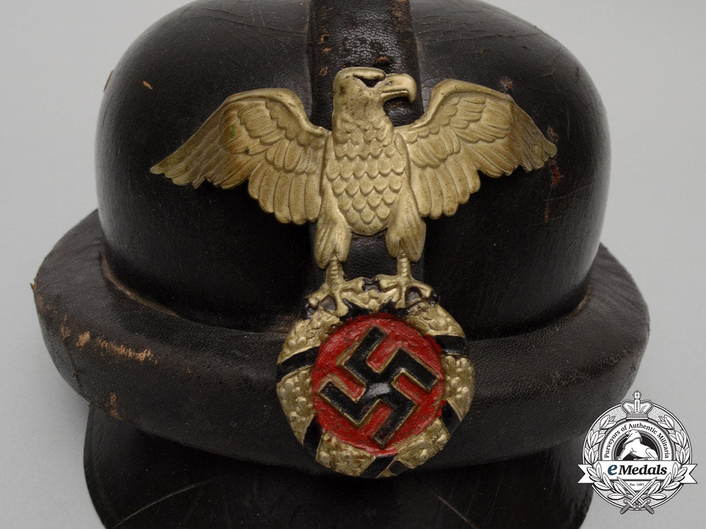 a_first_pattern_nskk_crash_helmet;_named_to_sturmmann_h._albrecht_e_4645
