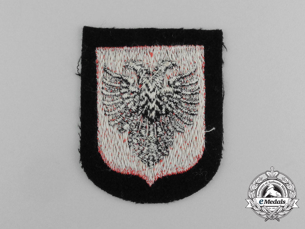 a_mint_waffen-_ss_albanian_foreign_volunteer_sleeve_shield_e_4655