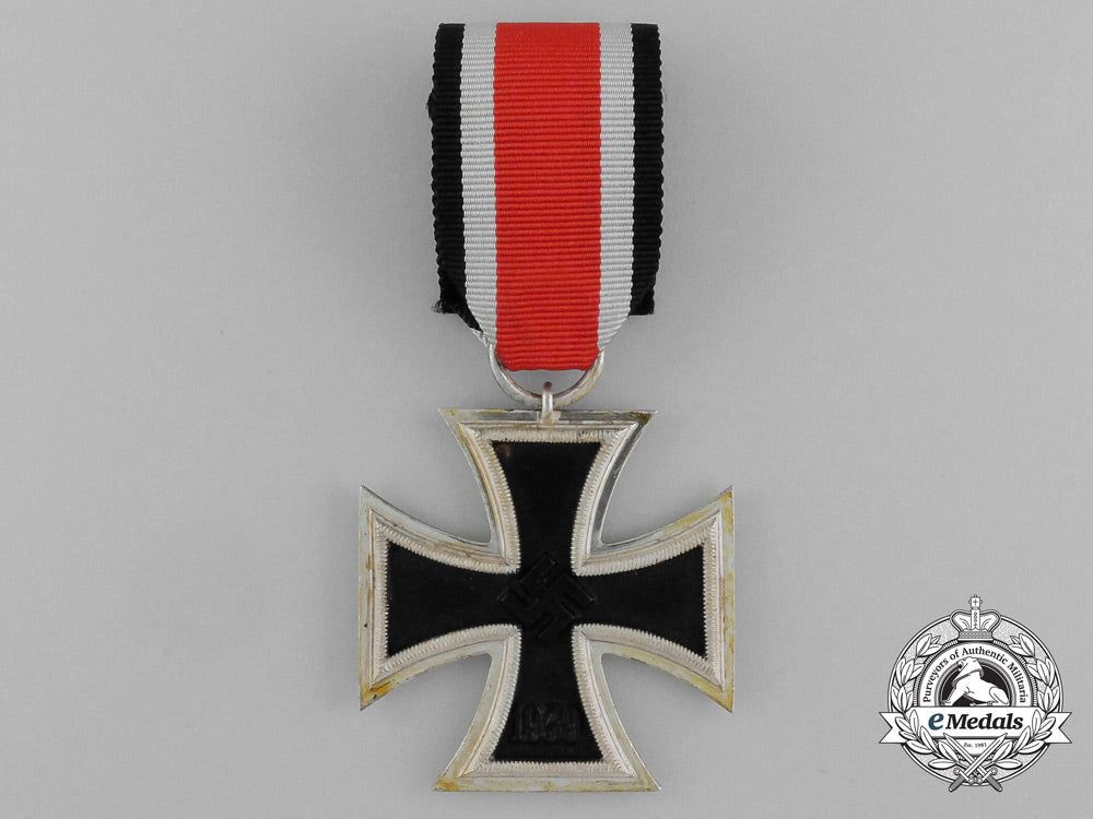 an_iron_cross1939_second_class_in_its_original_packet_of_issue_e_4892