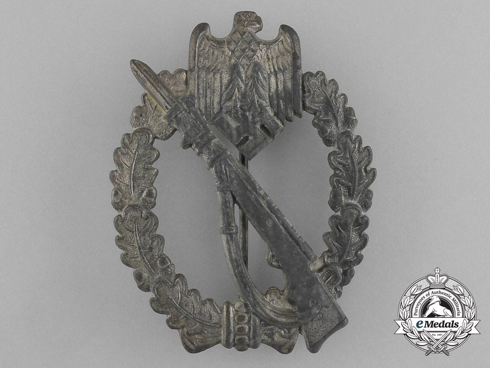 germany,_wehrmacht._an_infantry_assault_badge,_silver_grade,_by_fritz_zimmermann&_söhne_of_lüdenscheid_e_4950
