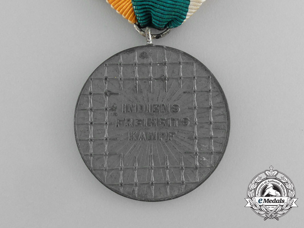 a_gold_grade_tamgha-_e-_bharat(_soldier’s_medal)_azad_hind_medal_without_swords_e_5023_2