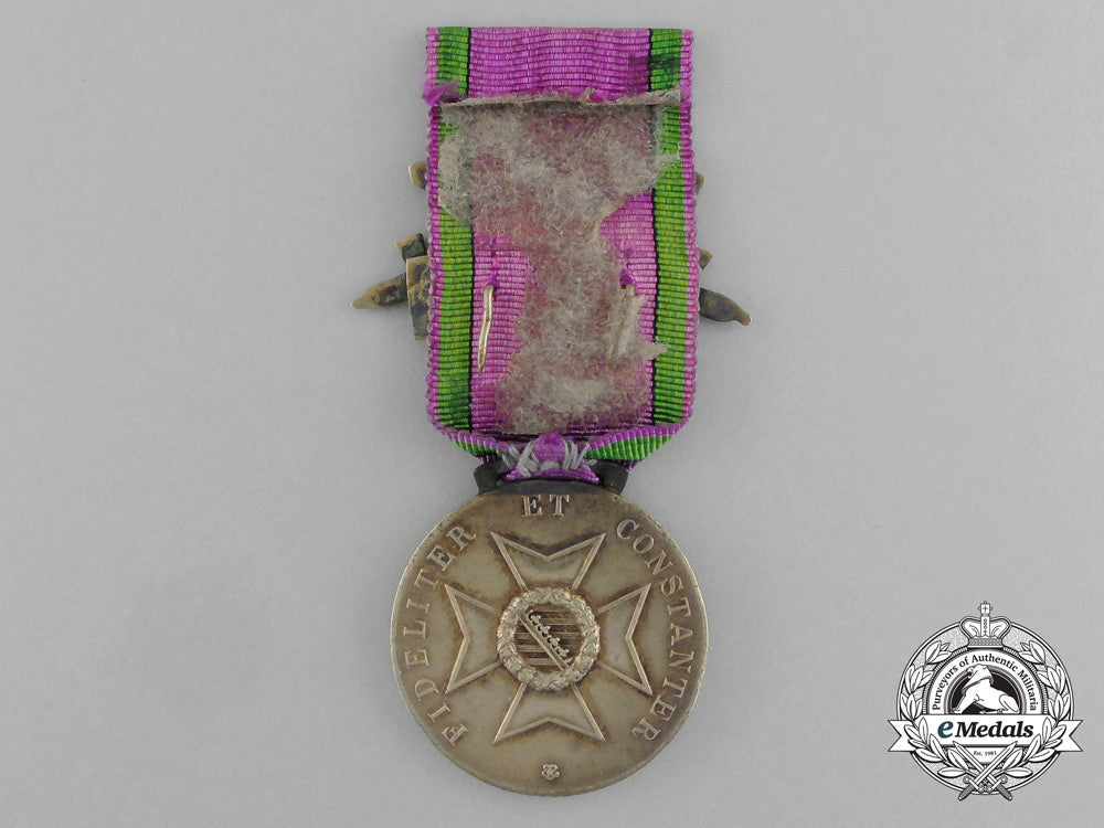 a_saxe-_ernestine_house_order_merit_medal;_gold_grade_with1914/8_and_swords_clasp_e_5042