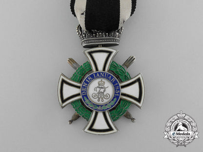 prussian_house_order_of_hohenzollern;_knight's_cross_with_swords_by_friedlander_e_5065
